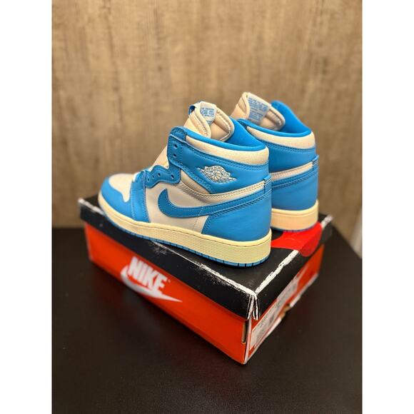 NEW SZ 5y (6.5w) - Air Jordan 1 Retro High OG UNC Reimagined - Picture 2 of 4